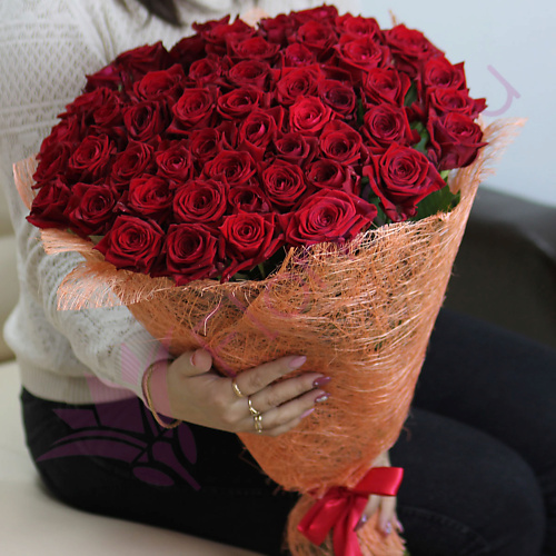 FLORPRO 51 красная роза Ред Наоми 60 см в сизали, 51 красная роза Ред Наоми 60 см в сизали
FLORPRO 51 красная роза Ред Наоми 60 см в сизали, 51 красная роза Ред Наоми 60 см в сизали