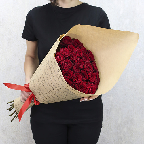 FLORPRO 25 красных роз "Ред Наоми" 60 см в крафт бумаге, 25 красных роз "Ред Наоми" 60 см в крафт бумаге
FLORPRO 25 красных роз "Ред Наоми" 60 см в крафт бумаге, 25 красных роз "Ред Наоми" 60 см в крафт бумаге