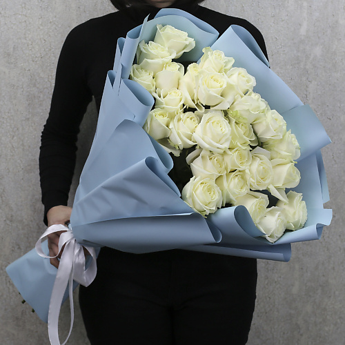 FLORPRO 25 белых роз "Аваланч" 70 см в дизайнерской упаковке, 25 белых роз "Аваланч" 70 см в дизайнерской упаковке
FLORPRO 25 белых роз "Аваланч" 70 см в дизайнерской упаковке, 25 белых роз "Аваланч" 70 см в дизайнерской упаковке