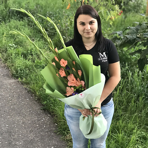 FLORPRO 3 розовых гладиолуса в дизайнерской упаковке, 3 розовых гладиолуса в дизайнерской упаковке
FLORPRO 3 розовых гладиолуса в дизайнерской упаковке, 3 розовых гладиолуса в дизайнерской упаковке