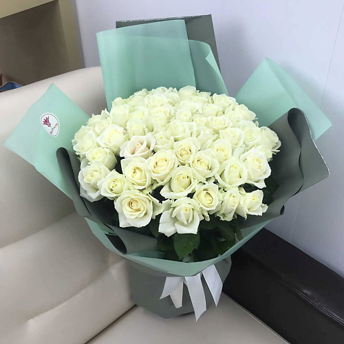 FLORPRO 51 белая роза 40 см в дизайнерской упаковке, 51 белая роза 40 см в дизайнерской упаковке
FLORPRO 51 белая роза 40 см в дизайнерской упаковке, 51 белая роза 40 см в дизайнерской упаковке