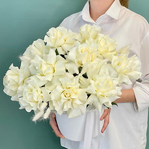 JULES FLOWER ATELIER «Эльбрус» коробка с белыми французскими розами, «Эльбрус» коробка с белыми французскими розами
JULES FLOWER ATELIER «Эльбрус» коробка с белыми французскими розами, «Эльбрус» коробка с белыми французскими розами