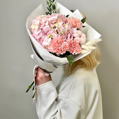 JULES FLOWER ATELIER «Сахарная вата» букет из гортензии со статицей и лагурусом, «Сахарная вата» букет из гортензии со статицей и лагурусом
JULES FLOWER ATELIER «Сахарная вата» букет из гортензии со статицей и лагурусом, «Сахарная вата» букет из гортензии со статицей и лагурусом