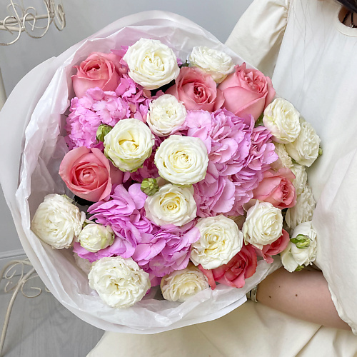 ELEVEN FLOWERS Микс из пионовидных роз и гортензий, Микс из пионовидных роз и гортензий
ELEVEN FLOWERS Микс из пионовидных роз и гортензий, Микс из пионовидных роз и гортензий