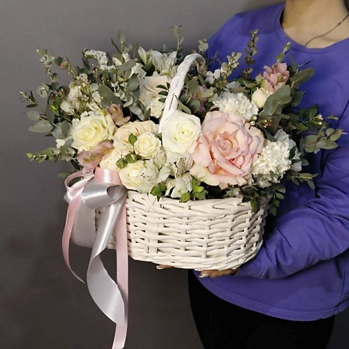 GLOW FLOWERS Нежнейшая композиция из роз и эустомы в корзине, Нежнейшая композиция из роз и эустомы в корзине
GLOW FLOWERS Нежнейшая композиция из роз и эустомы в корзине, Нежнейшая композиция из роз и эустомы в корзине