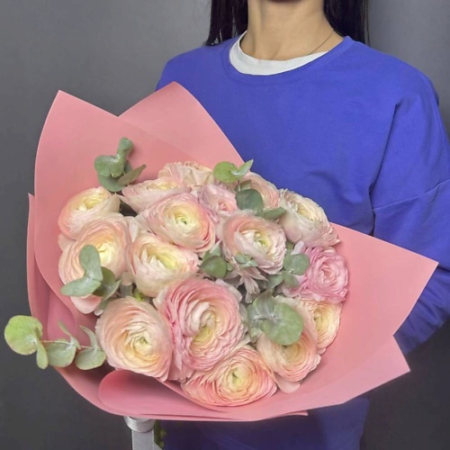 GLOW FLOWERS Нежная композиция из 15 ранункулюсов и эвкалипта, Нежная композиция из 15 ранункулюсов и эвкалипта
GLOW FLOWERS Нежная композиция из 15 ранункулюсов и эвкалипта, Нежная композиция из 15 ранункулюсов и эвкалипта