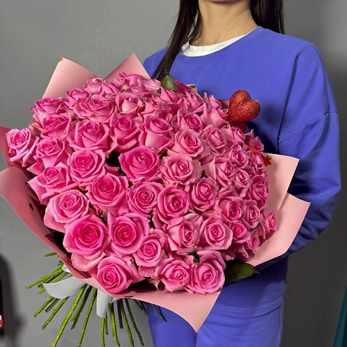 GLOW FLOWERS Монобукет из 55 малиновых роз с топпером, Монобукет из 55 малиновых роз с топпером
GLOW FLOWERS Монобукет из 55 малиновых роз с топпером, Монобукет из 55 малиновых роз с топпером