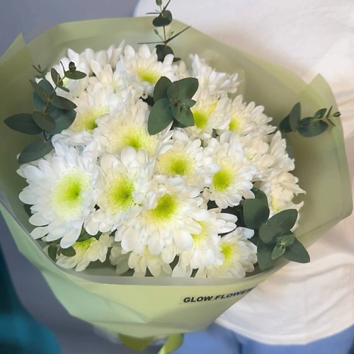 GLOW FLOWERS Букет из 5 кустовых хризантем и эвкалипта, Букет из 5 кустовых хризантем и эвкалипта
GLOW FLOWERS Букет из 5 кустовых хризантем и эвкалипта, Букет из 5 кустовых хризантем и эвкалипта