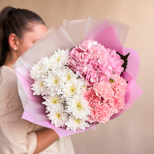 MOJNO FLOWERS Нежный бело-розовый букет с гортензией, хризантемой и гвоздикой, Нежный бело-розовый букет с гортензией, хризантемой и гвоздикой
MOJNO FLOWERS Нежный бело-розовый букет с гортензией, хризантемой и гвоздикой, Нежный бело-розовый букет с гортензией, хризантемой и гвоздикой