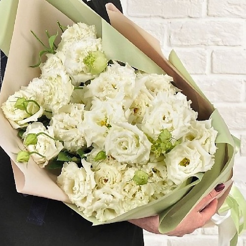 STUDIO FLORISTIC Букет из белого лизиантуса "София", Букет из белого лизиантуса "София"
STUDIO FLORISTIC Букет из белого лизиантуса "София", Букет из белого лизиантуса "София"