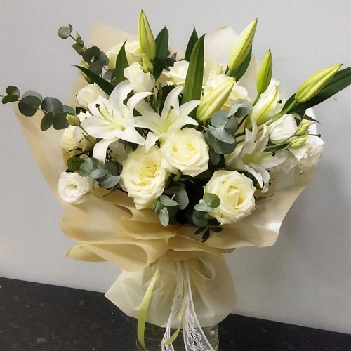 ДАРИ ЦВЕТЫ Букет из белых лилий, белых роз и эустомы, Букет из белых лилий, белых роз и эустомы
ДАРИ ЦВЕТЫ Букет из белых лилий, белых роз и эустомы, Букет из белых лилий, белых роз и эустомы