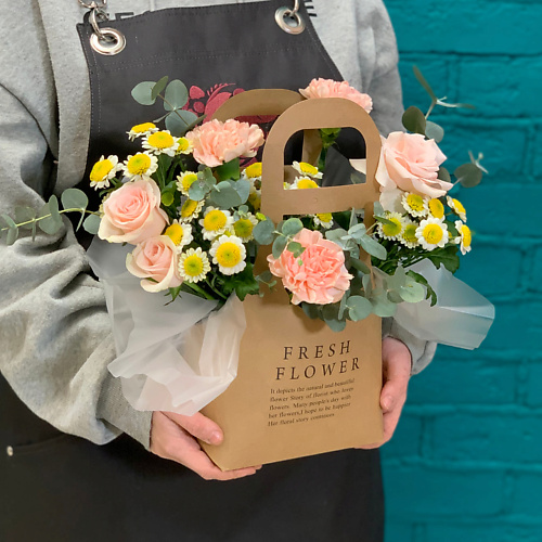 ЦВЕТЫ МИШКИ Композиция из сантини и розы, Композиция из сантини и розы
ЦВЕТЫ МИШКИ Композиция из сантини и розы, Композиция из сантини и розы