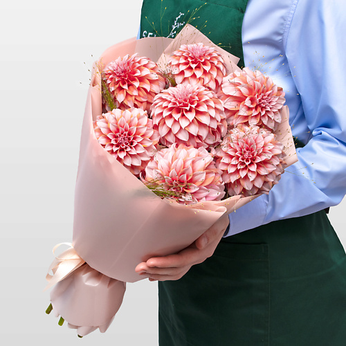 STUDIO FLORISTIC Букет из Георгин и Паникума «Нежный Шелк», Букет из Георгин и Паникума «Нежный Шелк»
STUDIO FLORISTIC Букет из Георгин и Паникума «Нежный Шелк», Букет из Георгин и Паникума «Нежный Шелк»