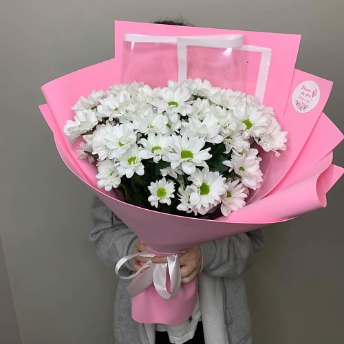 FLEUR DE FEE ЦВЕТОЧНАЯ ФЕЯ Букет из 5 белых ромашковых хризантем в розовом оформлении, Букет из 5 белых ромашковых хризантем в розовом оформлении
FLEUR DE FEE ЦВЕТОЧНАЯ ФЕЯ Букет из 5 белых ромашковых хризантем в розовом оформлении, Букет из 5 белых ромашковых хризантем в розовом оформлении