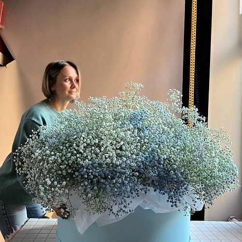 РЯБИНА ЦВЕТОЧНАЯ МАСТЕРСКАЯ Огромный букет в шляпной коробке из гипсофилы, Огромный букет в шляпной коробке из гипсофилы
РЯБИНА ЦВЕТОЧНАЯ МАСТЕРСКАЯ Огромный букет в шляпной коробке из гипсофилы, Огромный букет в шляпной коробке из гипсофилы