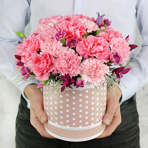 БУКЕТ МАРКЕТ ДАРИТЕ С УДОВОЛЬСТВИЕМ Композиция из гвоздик и мимоз с клематисом в шляпной коробке, Композиция из гвоздик и мимоз с клематисом в шляпной коробке
БУКЕТ МАРКЕТ ДАРИТЕ С УДОВОЛЬСТВИЕМ Композиция из гвоздик и мимоз с клематисом в шляпной коробке, Композиция из гвоздик и мимоз с клематисом в шляпной коробке