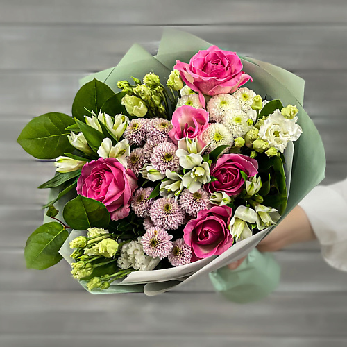 БУКЕТ МАРКЕТ ДАРИТЕ С УДОВОЛЬСТВИЕМ Букет из кустовых хризантем, роз и лизиантусов, Букет из кустовых хризантем, роз и лизиантусов
БУКЕТ МАРКЕТ ДАРИТЕ С УДОВОЛЬСТВИЕМ Букет из кустовых хризантем, роз и лизиантусов, Букет из кустовых хризантем, роз и лизиантусов