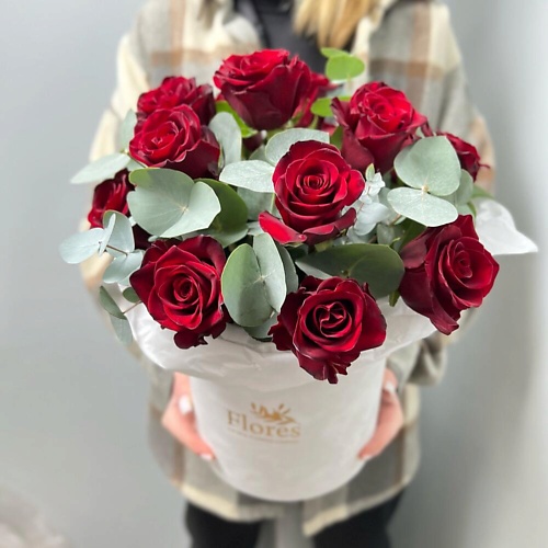 FLORES Бархатные бордовые розы с эвкалиптом в стильной коробочке, Бархатные бордовые розы с эвкалиптом в стильной коробочке
FLORES Бархатные бордовые розы с эвкалиптом в стильной коробочке, Бархатные бордовые розы с эвкалиптом в стильной коробочке