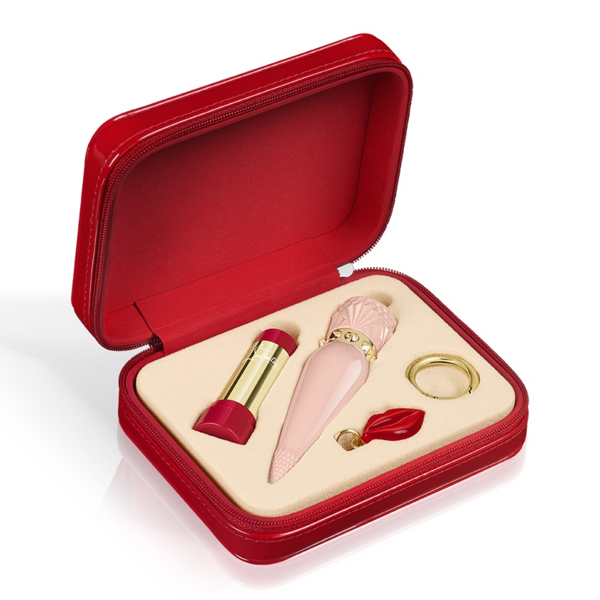 CHRISTIAN LOUBOUTIN BEAUTY Набор с аксессуарами: помада для губ с атласным блеском Rouge Louboutin
CHRISTIAN LOUBOUTIN BEAUTY Набор с аксессуарами: помада для губ с атласным блеском Rouge Louboutin