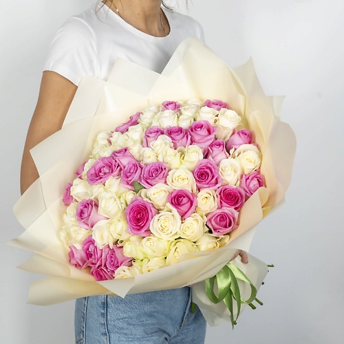 ЛЭТУАЛЬ FLOWERS Букет из белых и розовых роз Россия 71 шт. (40 см) лэтуаль flowers букет из розовых тюльпанов и гипсофилы