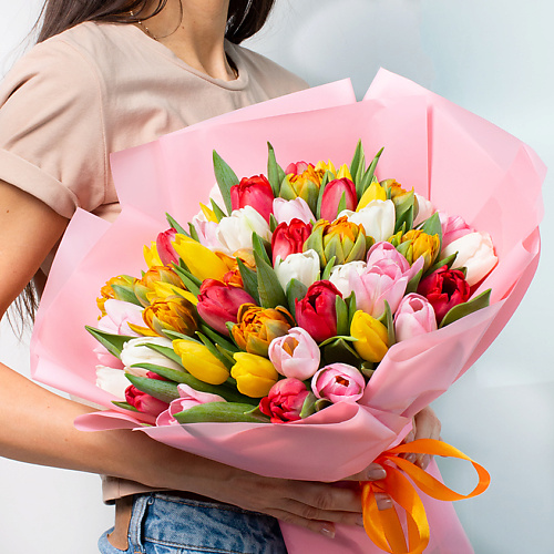 ЛЭТУАЛЬ FLOWERS Букет из разноцветных тюльпанов 51 шт.