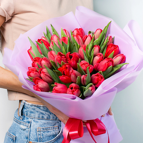 Цветы ЛЭТУАЛЬ FLOWERS Букет из красных тюльпанов 51 шт.