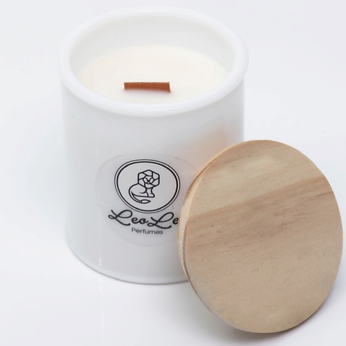 Свеча LEOLEO PERFUMES Ароматическая свеча Sandalwood&Cassis свеча ароматическая aromica sandalwood