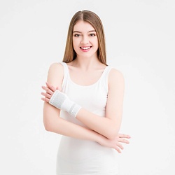 Напульсник эластичный трикотажный для левой руки, BODY FRESH
