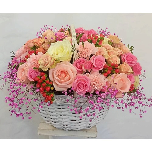 Букет живых цветов VORNIKOV BOUQUETS Корзина с цветами Цветочный сад