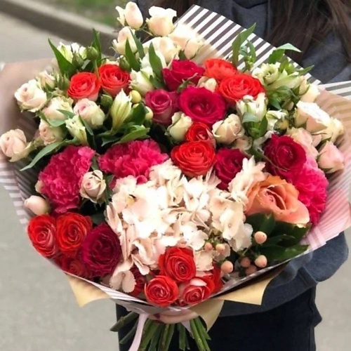 VORNIKOV BOUQUETS Букет с гортензией Грезы vornikov bouquets букет с гортензией лавандовый ветер
