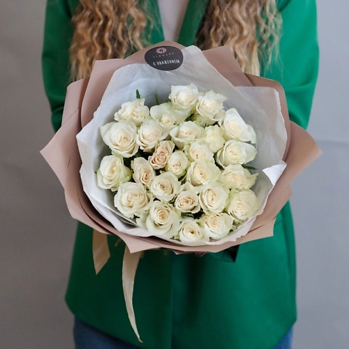 Букет живых цветов FLOWERY Роза Кения 40 см белые (Standart) 25 шт.