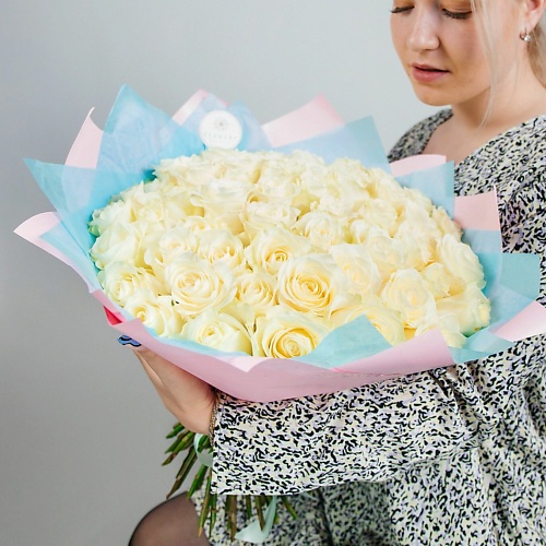 Букет живых цветов FLOWERY Роза Кения 40 см белые (Premium) 51 шт 51 розовая пионовидная роза talisman 40 см