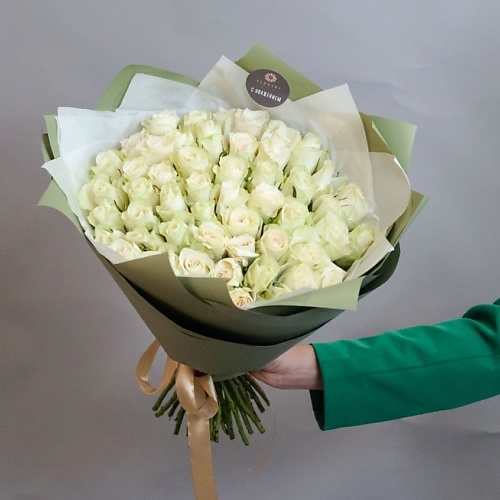 Букет живых цветов FLOWERY Роза Кения 40 см белые (Standart) 51 шт