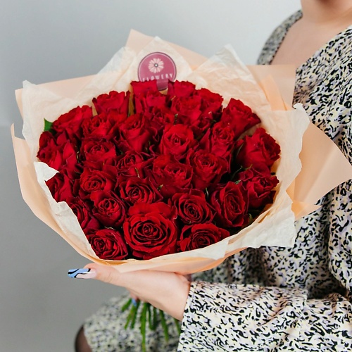 Букет живых цветов FLOWERY Роза Кения 40 см красные (Premium) 31 шт