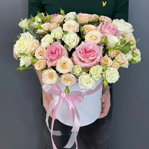 Букет живых цветов PINKBUKET Коробочка с пионовидными розами Box Elegance