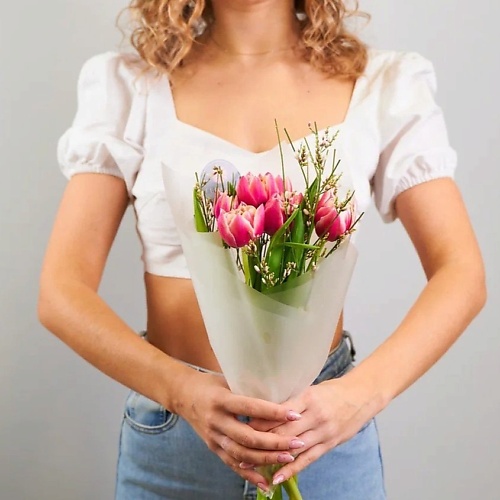 Букет живых цветов FLOWERY Букет Тюльпан + Гениста S