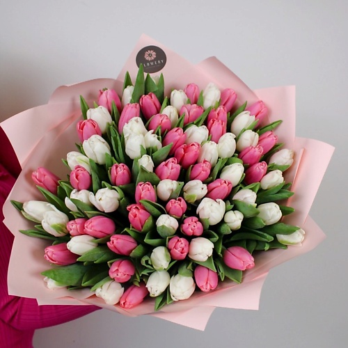Букет живых цветов FLOWERY Моно букет из 71 тюльпана