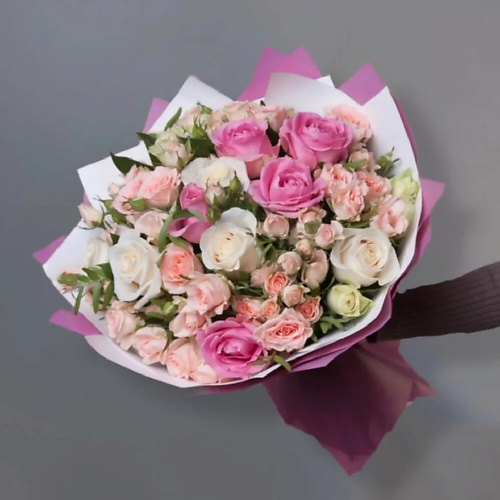 Букет живых цветов PINKBUKET Букет из кустовых роз Love Story букет живых цветов pinkbuket букет из 15 элитных роз