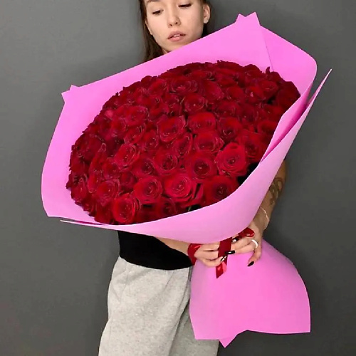 Букет живых цветов PINKBUKET Букет из 51 красной розы букет живых цветов pinkbuket коробочка box adel из розы и кустовой розы