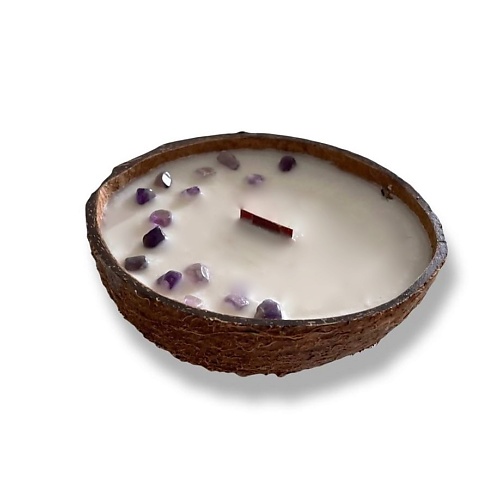 Свеча CANDLE ZEN Свеча  ароматическая в кокосе с ароматом   Абсент из черной смородины