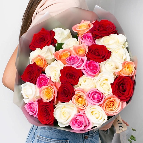 цветы лэтуаль flowers букет из разноцветных тюльпанов 51 шт Букет живых цветов ЛЭТУАЛЬ FLOWERS Букет из разноцветных роз 35 шт. (40 см)