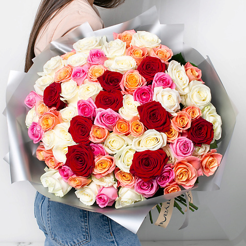 Букет живых цветов ЛЭТУАЛЬ FLOWERS Букет из разноцветных роз 71 шт. (40 см)