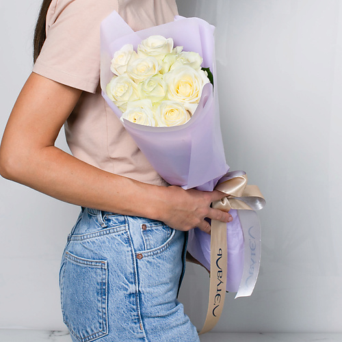 ЛЭТУАЛЬ FLOWERS Букет из белоснежных роз 9 шт. (40 см) лэтуаль flowers букет из белоснежных роз 19 шт 40 см