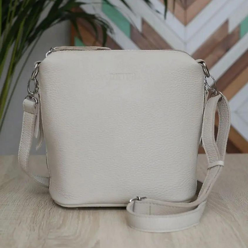 Изображение товара Женская сумка через плечо AKTORRIS из натуральной кожи и замши