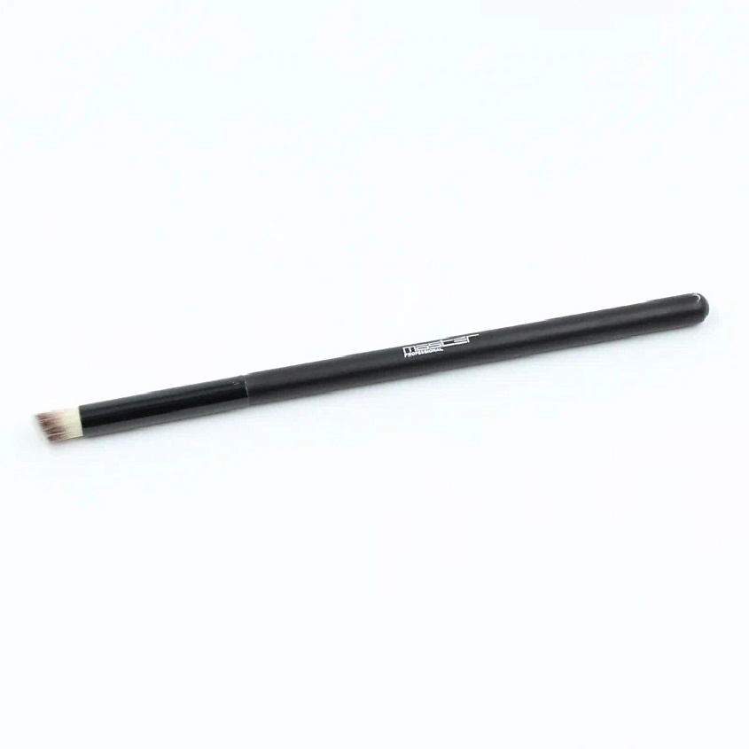 Изображение товара MASTER Кисть для макияжа, Черный