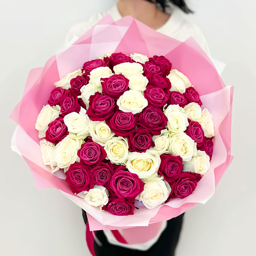 Изображение товара ЛЭТУАЛЬ FLOWERS Букет из белых и розовых роз Шангрила 51 шт, 1 шт.