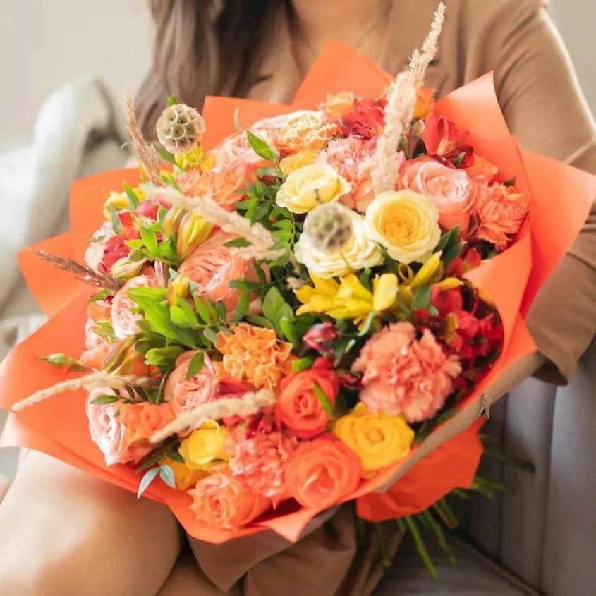 Изображение товара Букет Медовый Рай от VORNIKOV BOUQUETS 8 альстромерея 6 роз кустовая 7 пионовидных роз