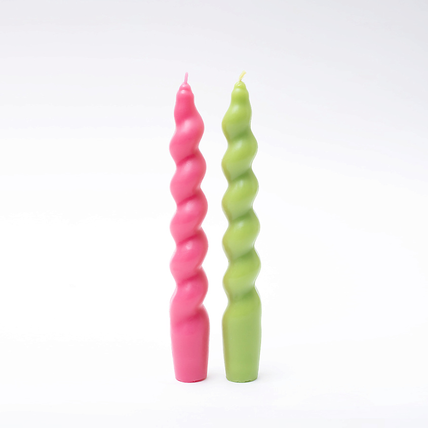 Изображение товара Набор декоративных свечей витых ярко-розовый и салатовый ручной работы
