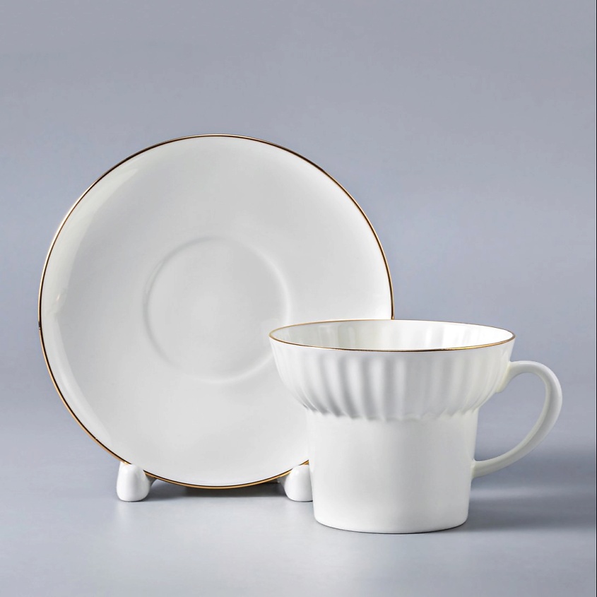 Изображение товара ИМПЕРАТОРСКИЙ ФАРФОРОВЫЙ ЗАВОД Чашка с блюдцем "Золотой кантик", 1 шт.