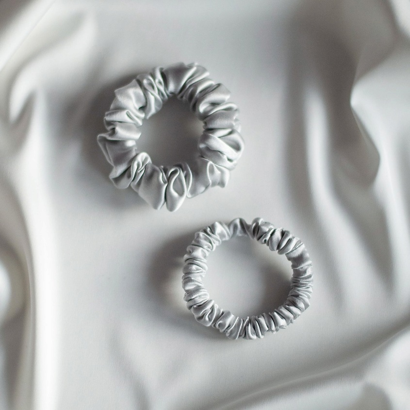 Изображение товара Набор шелковых резинок для волос 2 шт 8 HORAS OF SILK премиальное качество